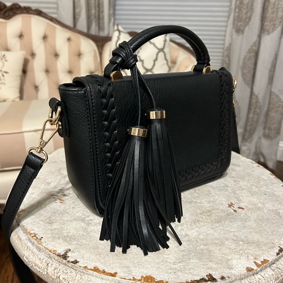 Classy Black Purse with tassels 🖤 - Picture 3 of 11